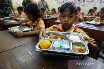 Simak kiat menyiapkan makanan bergizi sederhana untuk anak