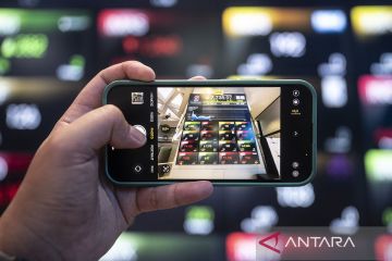 IHSG ditutup menguat di tengah pasar cermati upaya redenominasi Rupiah