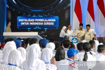 KPK backs Prabowo's move to use seized assets for school smartboards