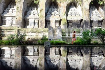 Program mengenali peninggalan kebudayaan dan sejarah Bali