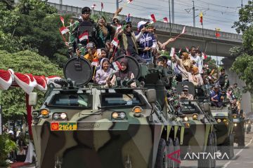 Parade dan Pameran alutsista TNI AD di Cimahi