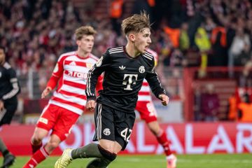 Penyerang Muenchen Harry Kane memuji Lennart Karl