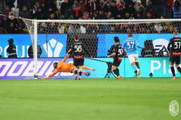 Napoli lolos ke final Piala Super Italia usai tekuk AC Milan 2-0