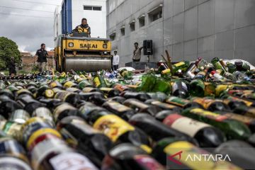 Pemusnahan miras jelang Natal dan Tahun Baru di Cimahi