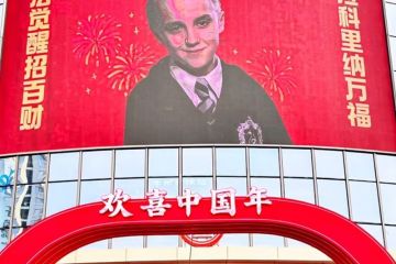 Karakter serial Harry Potter jadi tren dekorasi Imlek di China