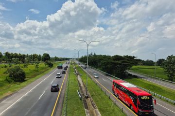 Astra Tol Cipali: 245 ribu kendaraan melintas saat libur Imlek 2026