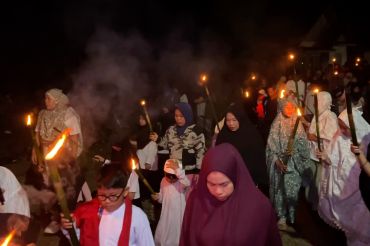Warga terdampak banjir di Agam gelar pawai obor sambut Ramadhan