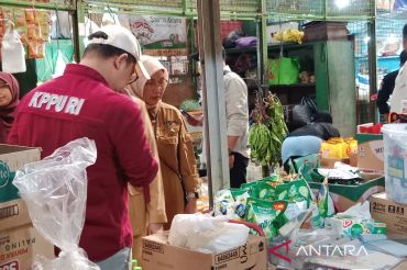 KPPU DIY mengawasi potensi "bundling" minyak goreng jelang lebaran