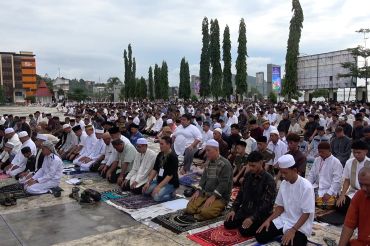 Ribuan umat Muslim shalat Id, Gubernur Papua ajak jaga toleransi