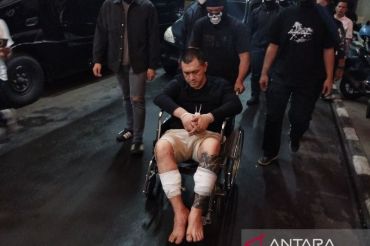 Buron kasus narkoba "The Doctor" tiba di Bareskrim untuk diperiksa