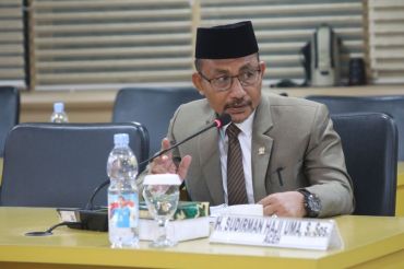 Haji Uma bantu biaya perawatan bayi penderita hidrosefalus asal Bireuen