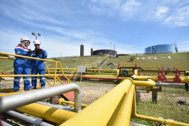 Pertamina strikes new oil flow at offshore northern West Java well