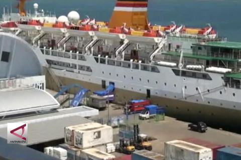 Mempersiapkan 10 pelabuhan untuk dukung tol laut