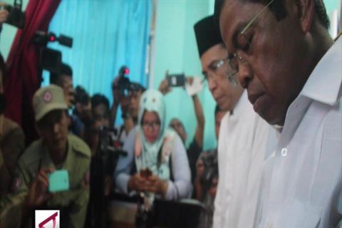 Mensos serahkan santunan korban tambang sekotong