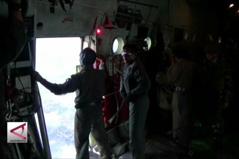 Mengenal terjun payung statik prajurit komando