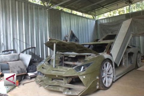 Tiruan lamborghini aventador karya warga Gunungkidul