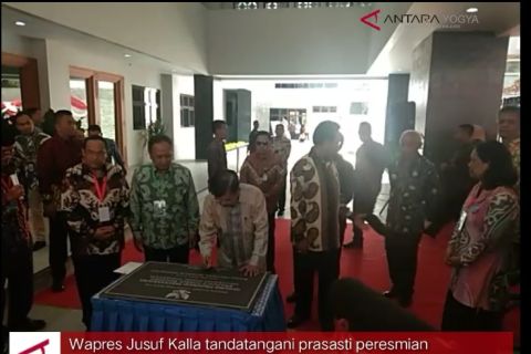 VIDEO : Wapres Jusuf Kalla resmikan gedung Pascasarjana UNY