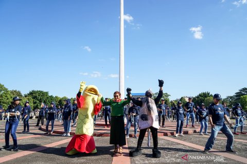 MENTERI KELAUTAN LEPAS KKN UGM