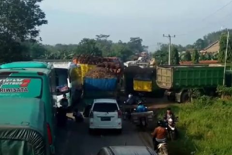 Kemacetan di Jalintim Mesuji kini capai lima kilometer