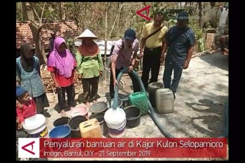 VIDEO : Penyaluran bantuan air bersih untuk warga Kajor Kulon Bantul
