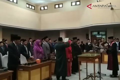 VIDEO: Pimpinan DPRD Kulon Progo disumpah