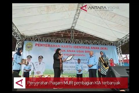 VIDEO : Penyerahan piagam MURI pembagian KIA terbanyak