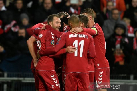 Hajar Gibraltar 6-0, Denmark puncaki Grup D