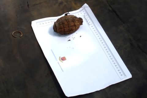 Granat aktif ditemukan tertanam di pekarangan rumah