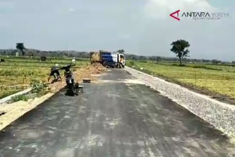 VIDEO: Kulon Progo bangun jalan usaha tani