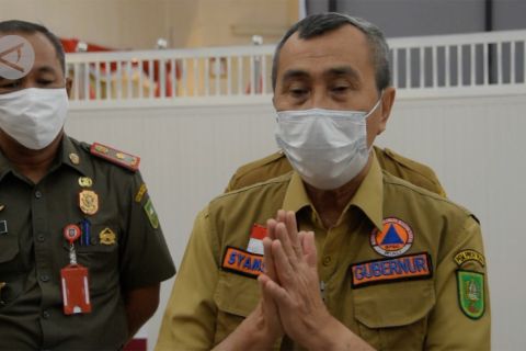 Gubernur Riau instruksikan 12 Kabupaten/Kota menambah fasilitas isolasi