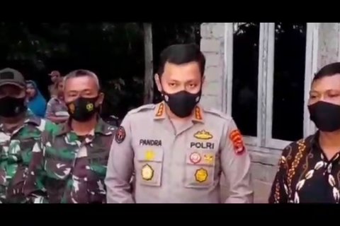 Polisi geledah rumah tersangka teroris di Sribawono