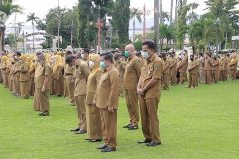 Tak pakai seragam Korpri, Pj Sekda Sumbar disetrap