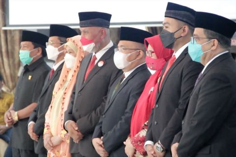 Gubernur lantik Hansastri sebagai Sekdaprov Sumbar