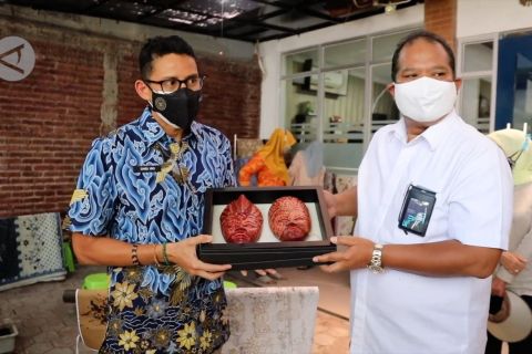 Kolaborasi Kemenparekraf dan PNM Mekaar tingkatkan ekonomi Cirebon