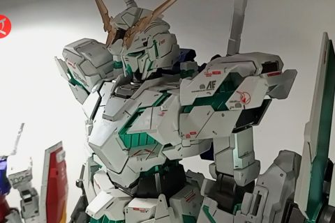 Peluang usaha yang dimulai dari hobi merakit gundam