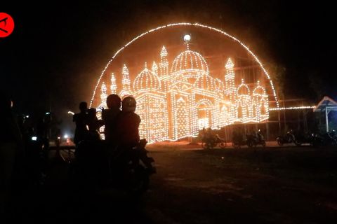 Tradisi lampu colok yang meriah dan unik di Bumi Melayu Riau