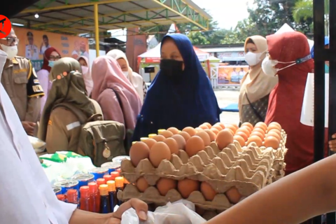 Pasar Tani Barantan Palu menjual bahan pangan murah untuk warga