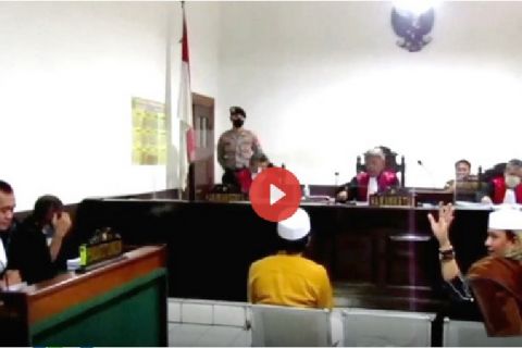Bahar bin Smith  dituntut 5 Tahun Penjara Kasus Berita Bohong