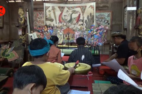 Mempertebal iman anak nasrani melalui Wayang Wahyu