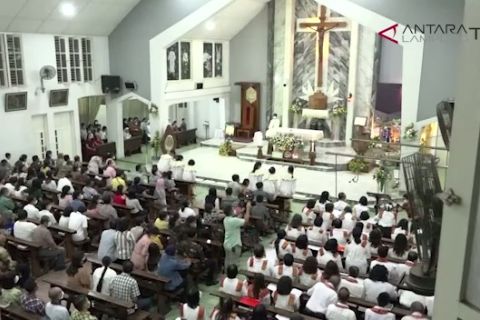 Ibadah malam Natal di Bandarlampung berjalan hikmat