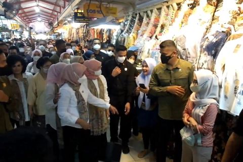 Kunker pertama 2023, Ibu Negara tinjau Pasar Beringharjo