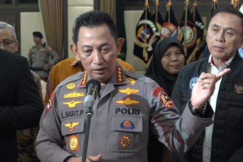 Kapolri minta jajaran usut tuntas penyerangan bis Persis Solo