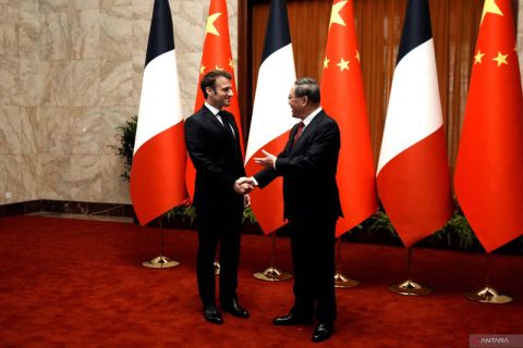 Presiden Prancis bertemu Perdana Menteri China di Beijing