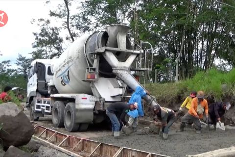 Hadapi libur lebaran, jalur wisata di lereng Merapi diperbaiki