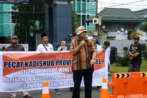 Langkah Dishub Sumsel tertibkan kendaraan besar masuk jalan kota