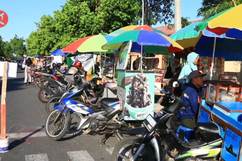 Musim haji, pedagang di kantor embarkasi raup untung hingga Rp15 juta