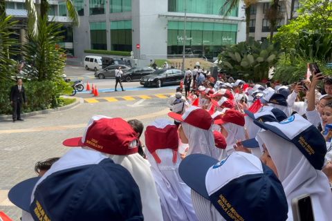 Ratusan WNI menyambut Presiden Jokowi di Kuala Lumpur