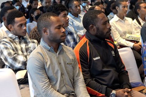 Pemprov Papua lepas 399 penerima beasiswa ADik