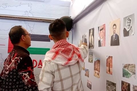 Keseruan mahasiswa Unhas mengenal budaya antarnegara
