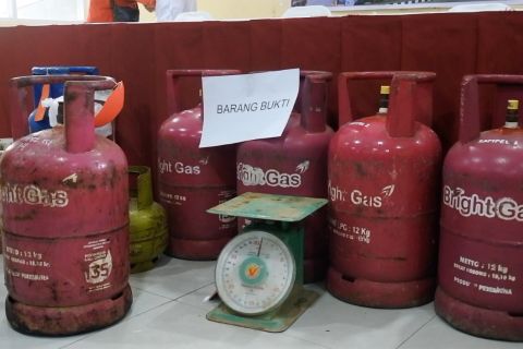 Ringkus pengoplos gas subsidi, Polda Sumsel sita 780 tabung gas 3 kg